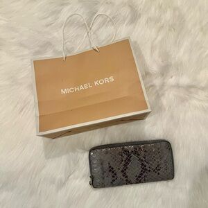 Michael Kors wallet